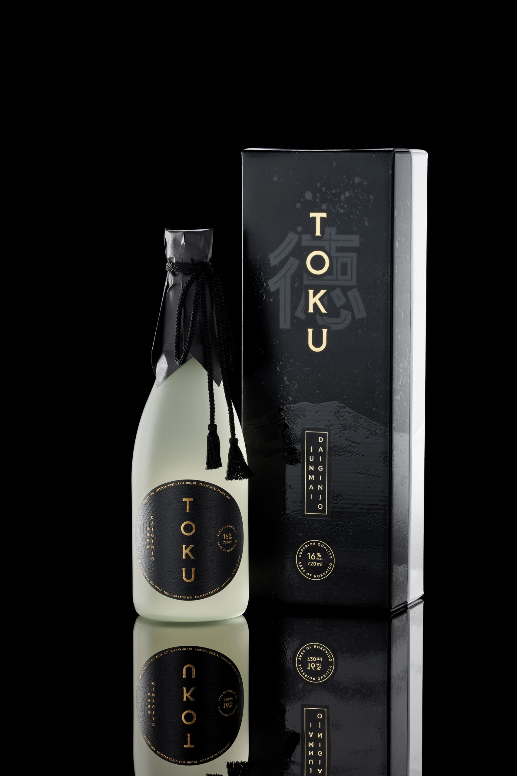 Toku saké English label
