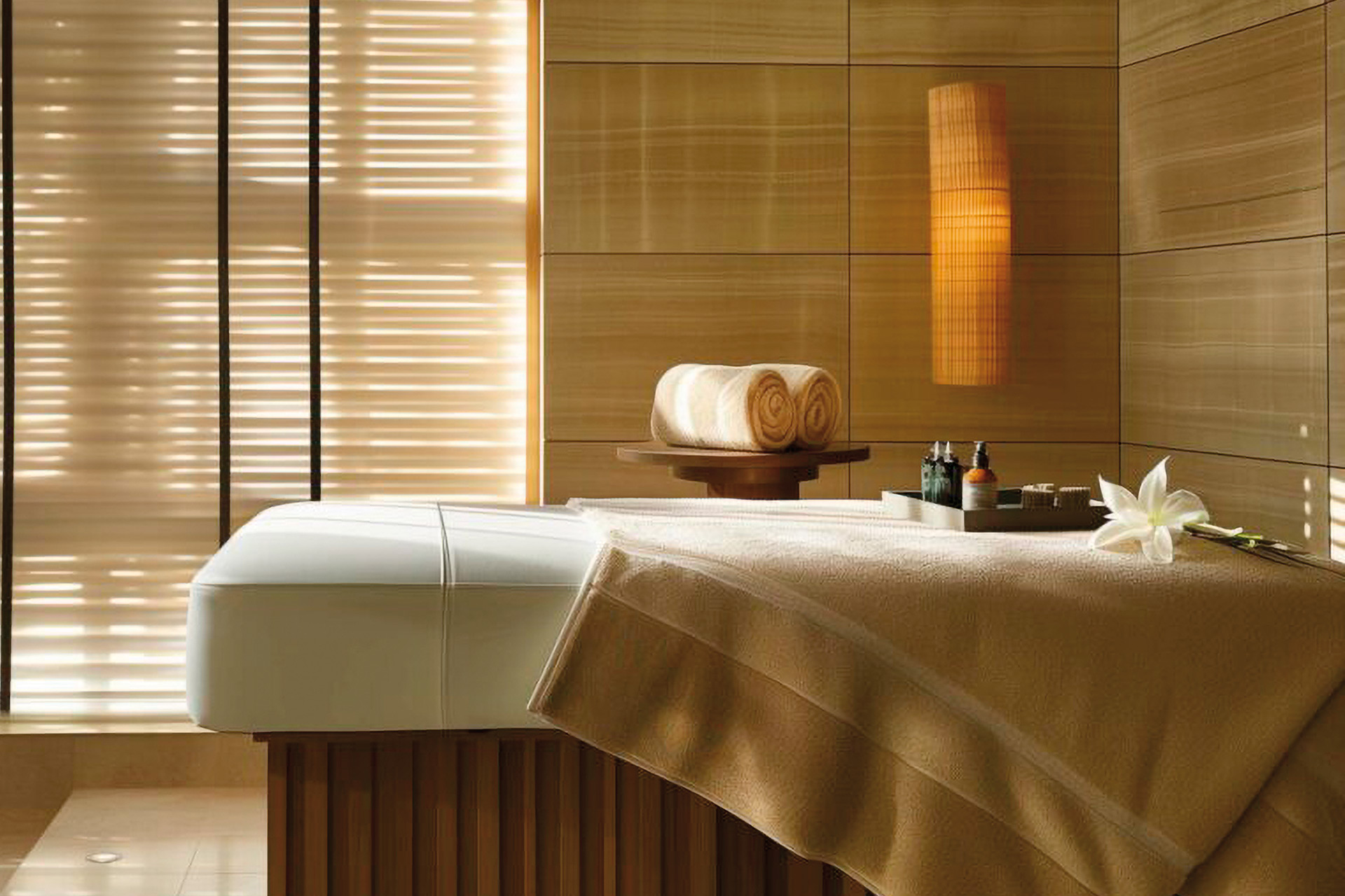 Massage bed at Buff Medical Resort
