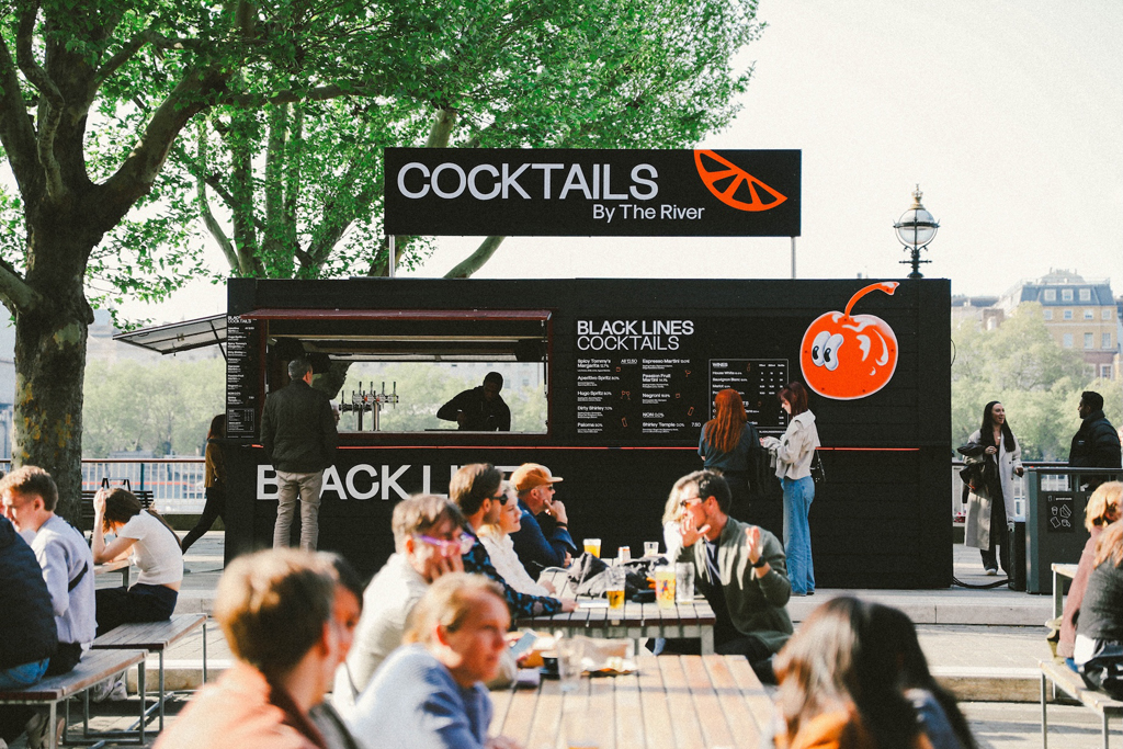 Black Lines's London River Bar