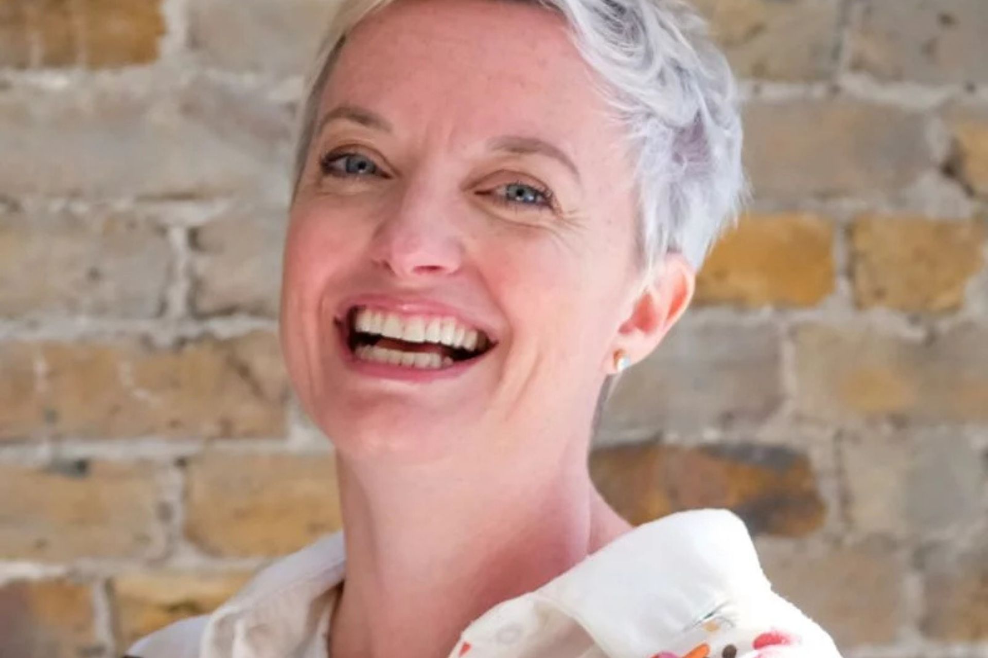 sarah angold