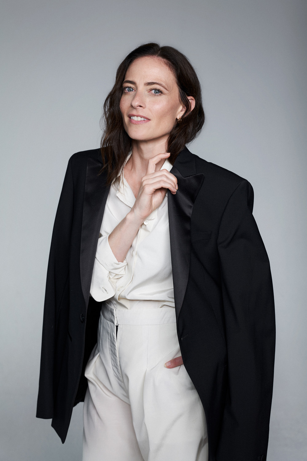 LARA PULVER