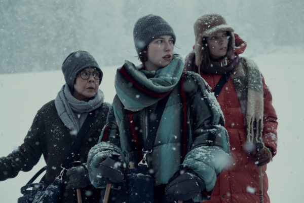 MOLLY DE LEON, KING PRINCESS & ANNIE MURPHY in NINE PERFECT STRANGERS Season 2