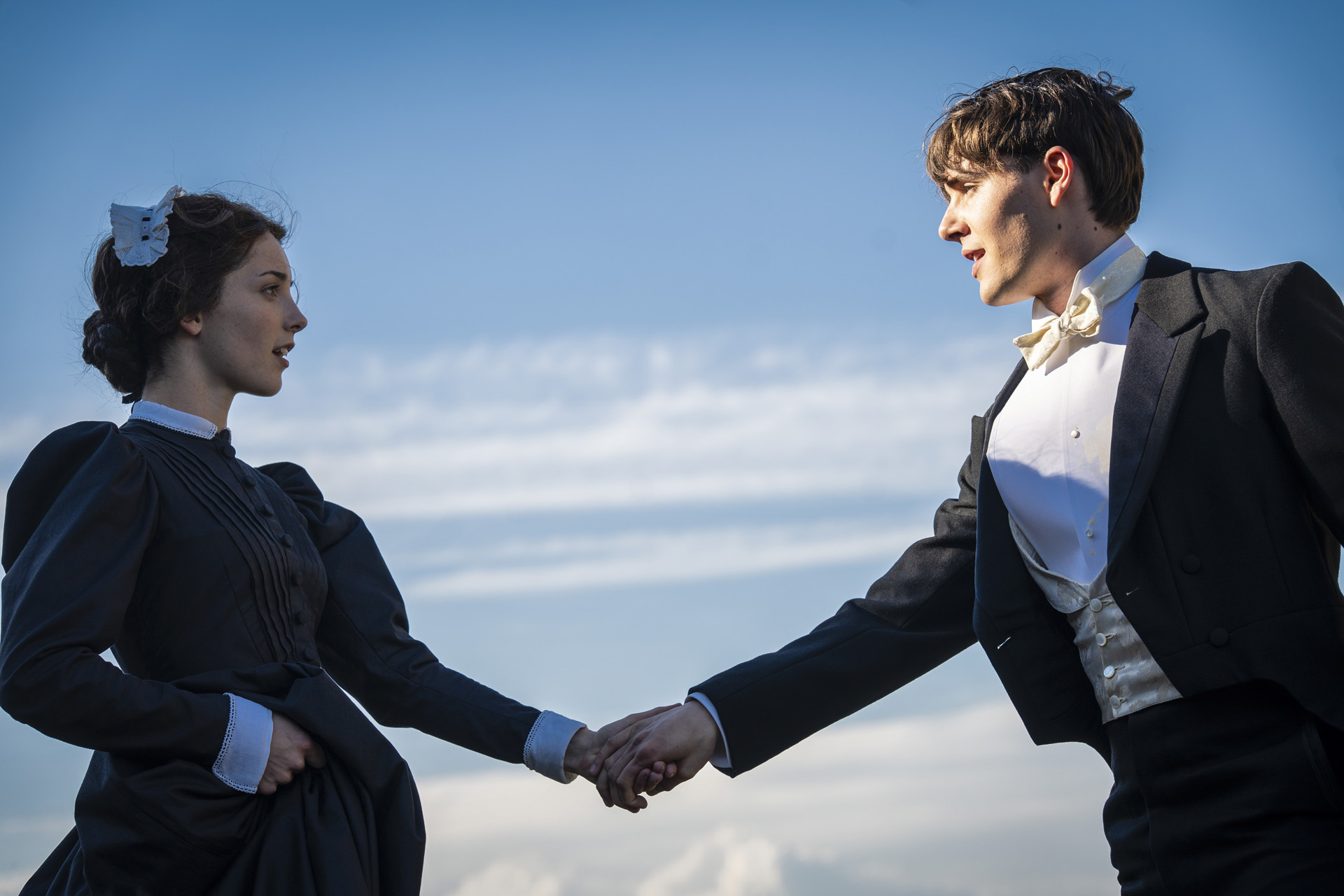 Emma Harte (JESSICA REYNOLDS) & Edwin Fairley (EWAN HORROCKS) in A Woman of Substance.