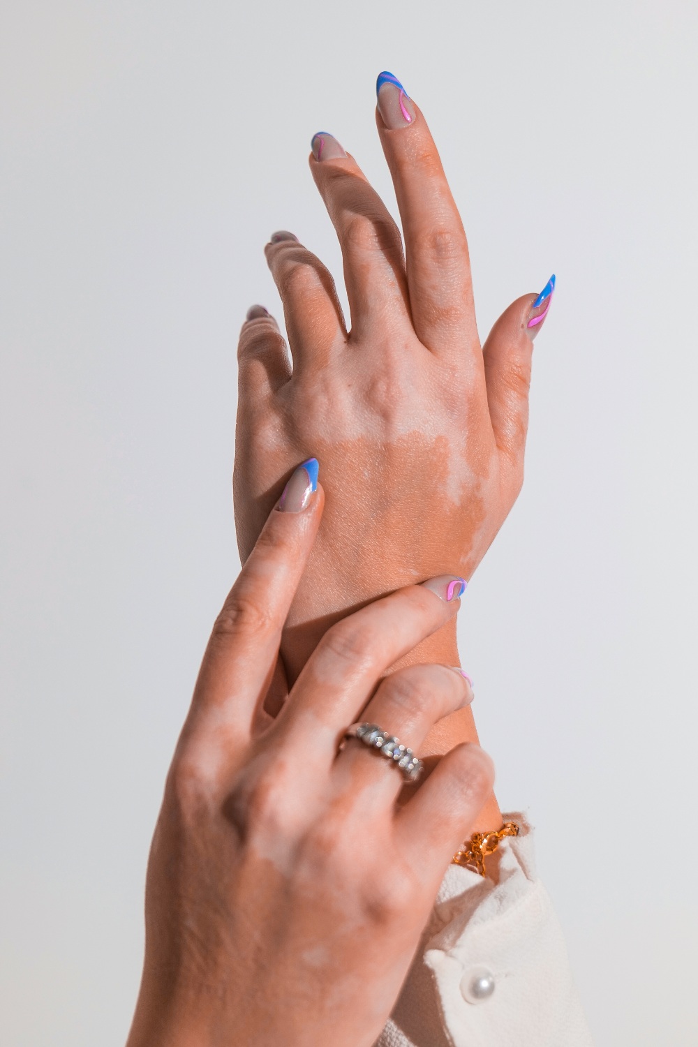 How To Remove Acrylic Nails The Right Way, According To A Nail Artist