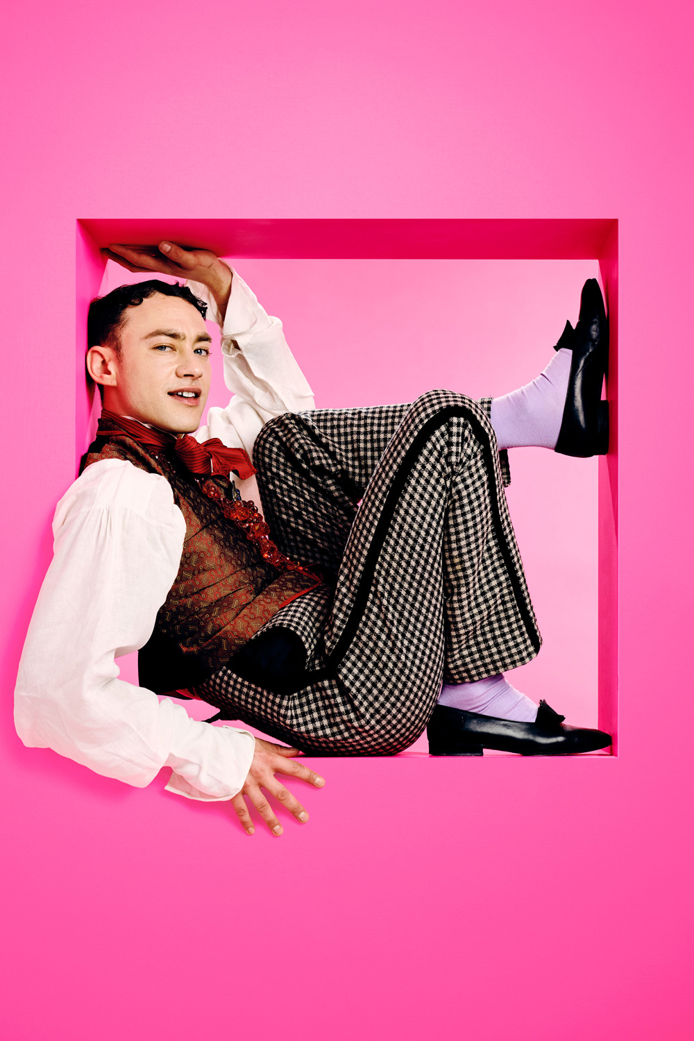 Olly Alexander Is Algernon In The West End Transfer Of The Importance Of Being Earnest