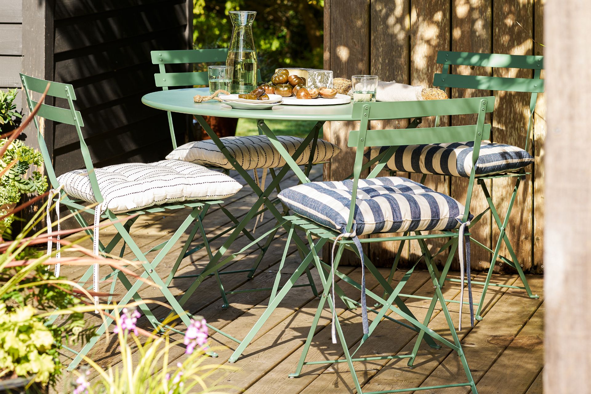 Green bistro set