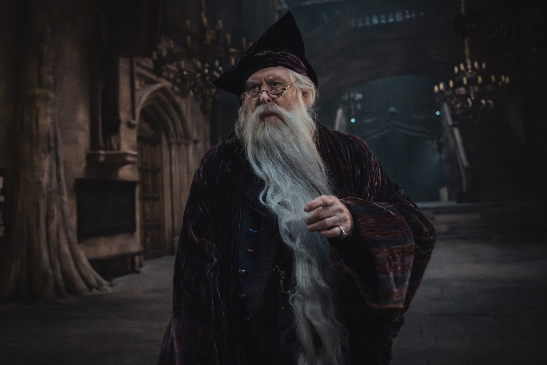 John Lithgow as Albus Dumbledor