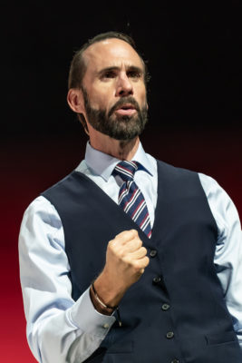Joseph Fiennes as Gareth Southgate in Dear England in the West End