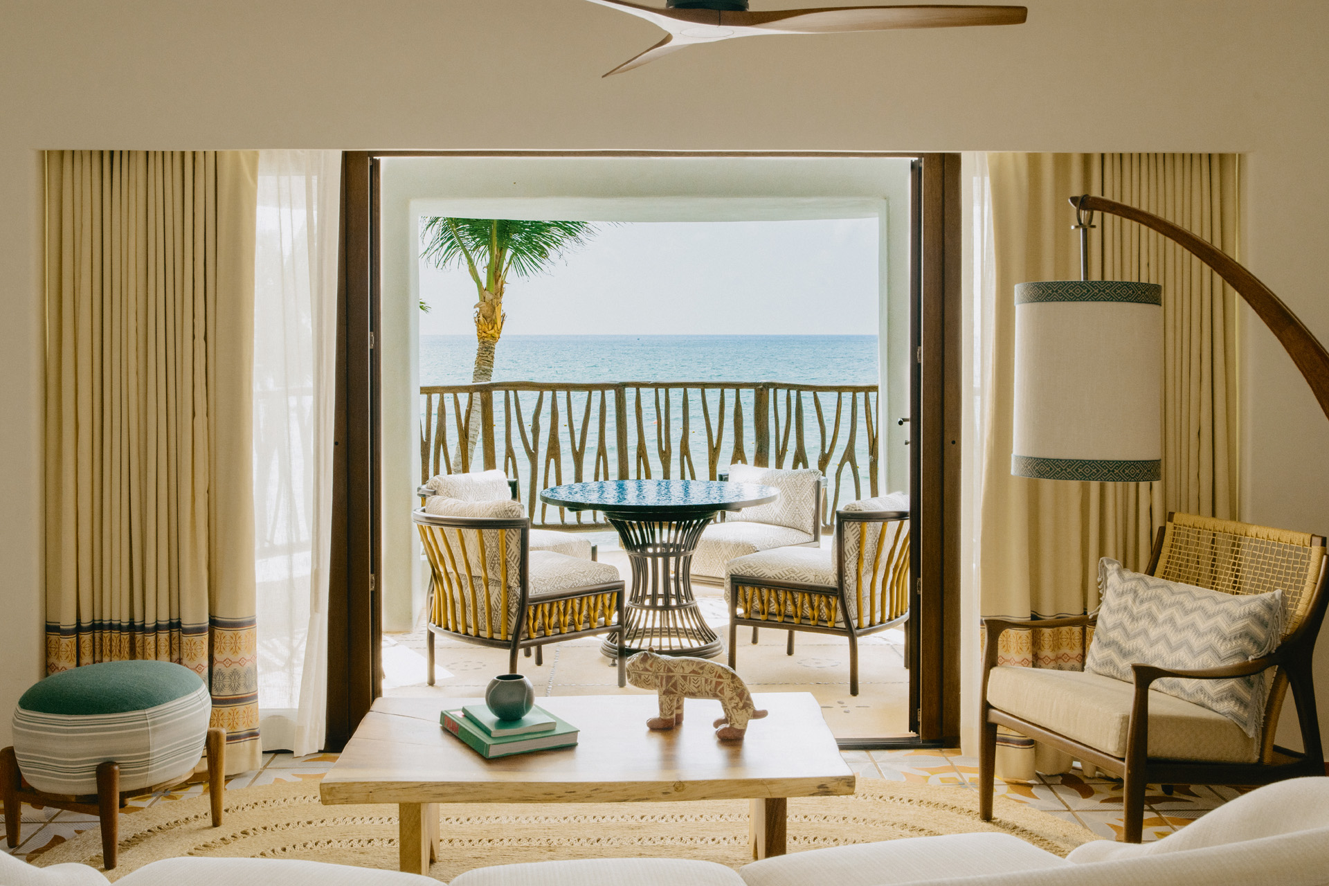 A room overlooking the sea