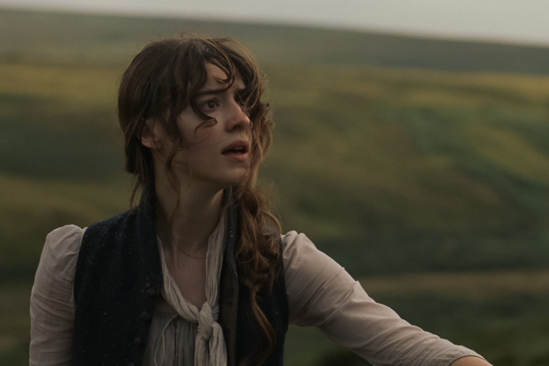 Daisy Edgar-Jones & George MacKay's Sense & Sensibility: The Trailer Is Here
