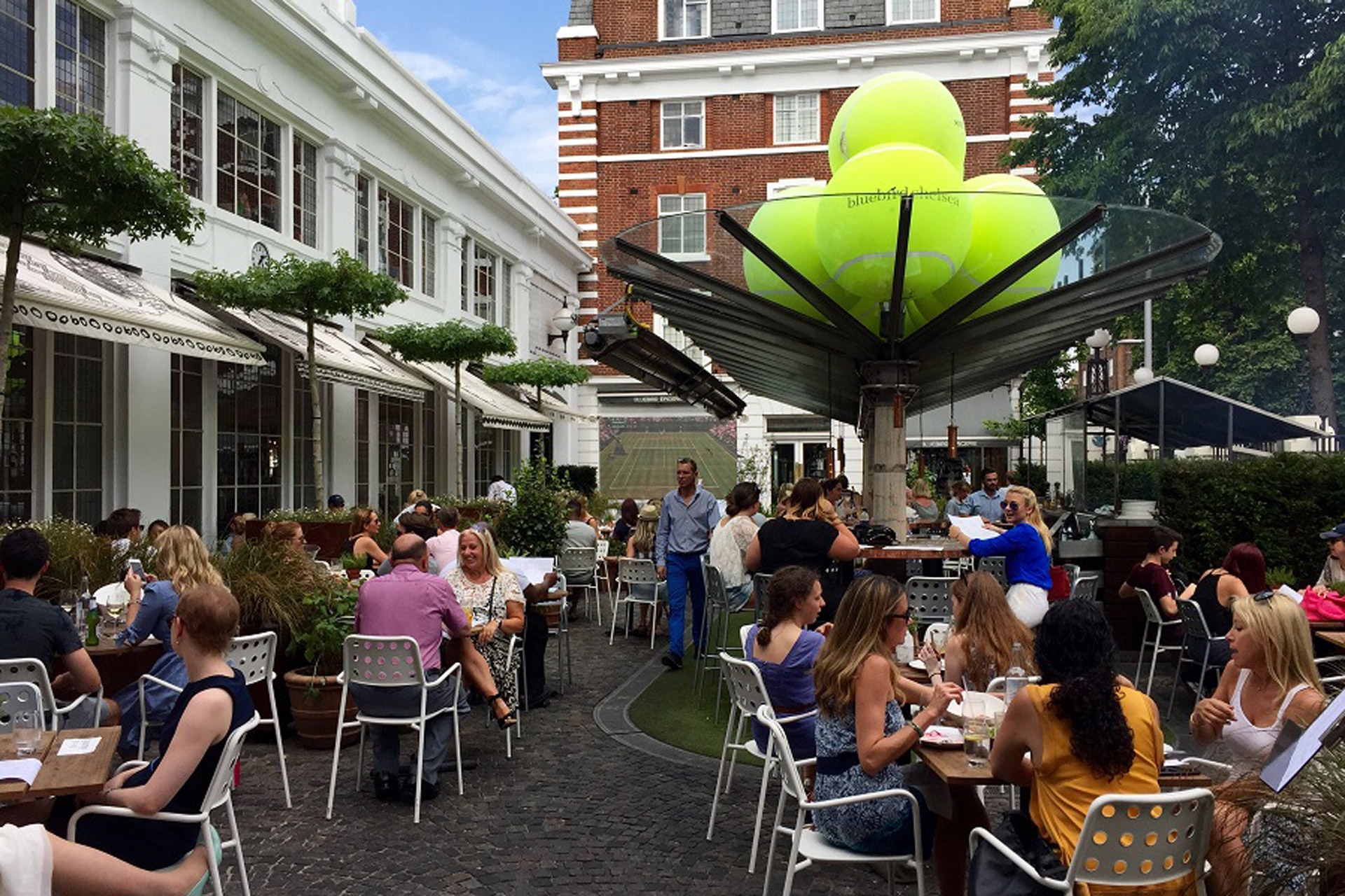 Courtyard at Bluebird Chelsea
