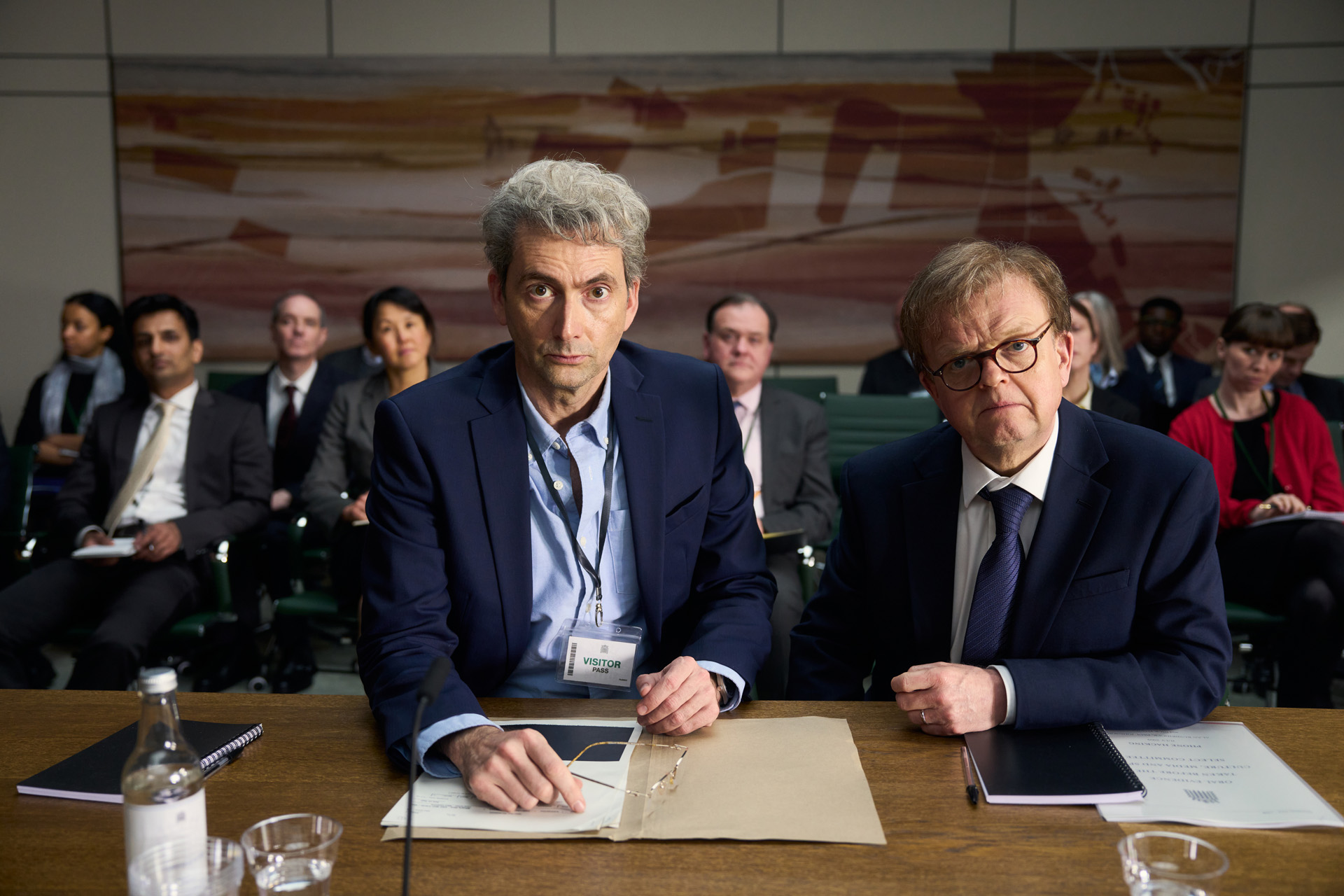 DAVID TENNANT as Nick Davies & TOBY JONES as Alan Rusdridger in The Hack