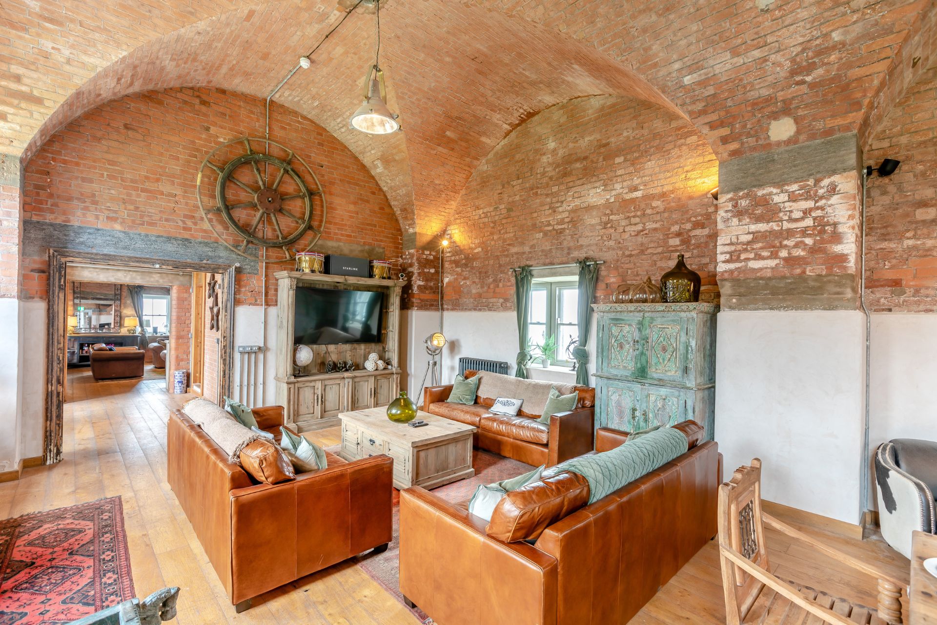 Thorne Island living space