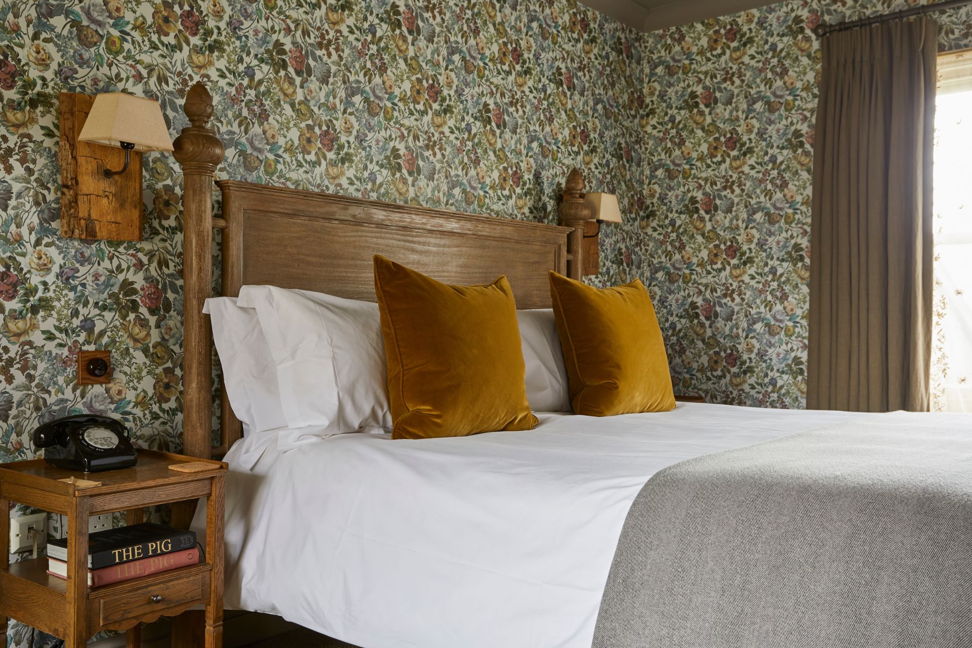 The Pig, Brockenhurst, New Forest bedroom