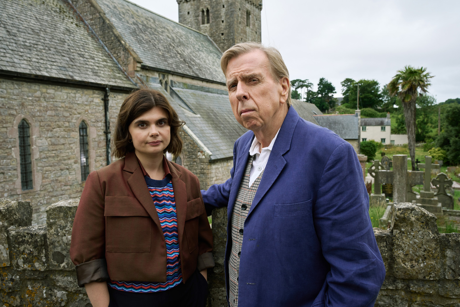 Janie Mallowan (GWYNETH KEYWORTH), John Chapel (TIMOTHY SPALL) in Death Valley