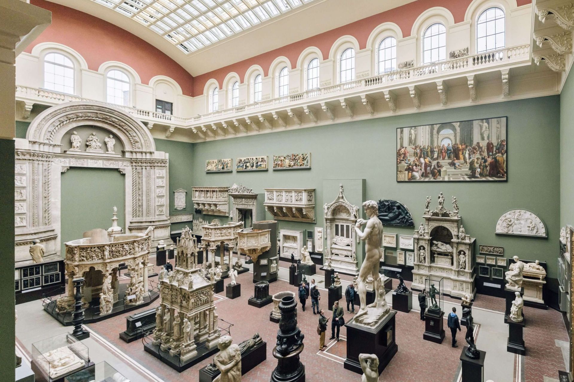 V&A Museum statues room
