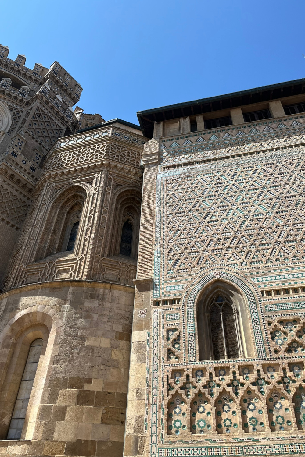 Geometric grid design on side of building | what to do in Aragon