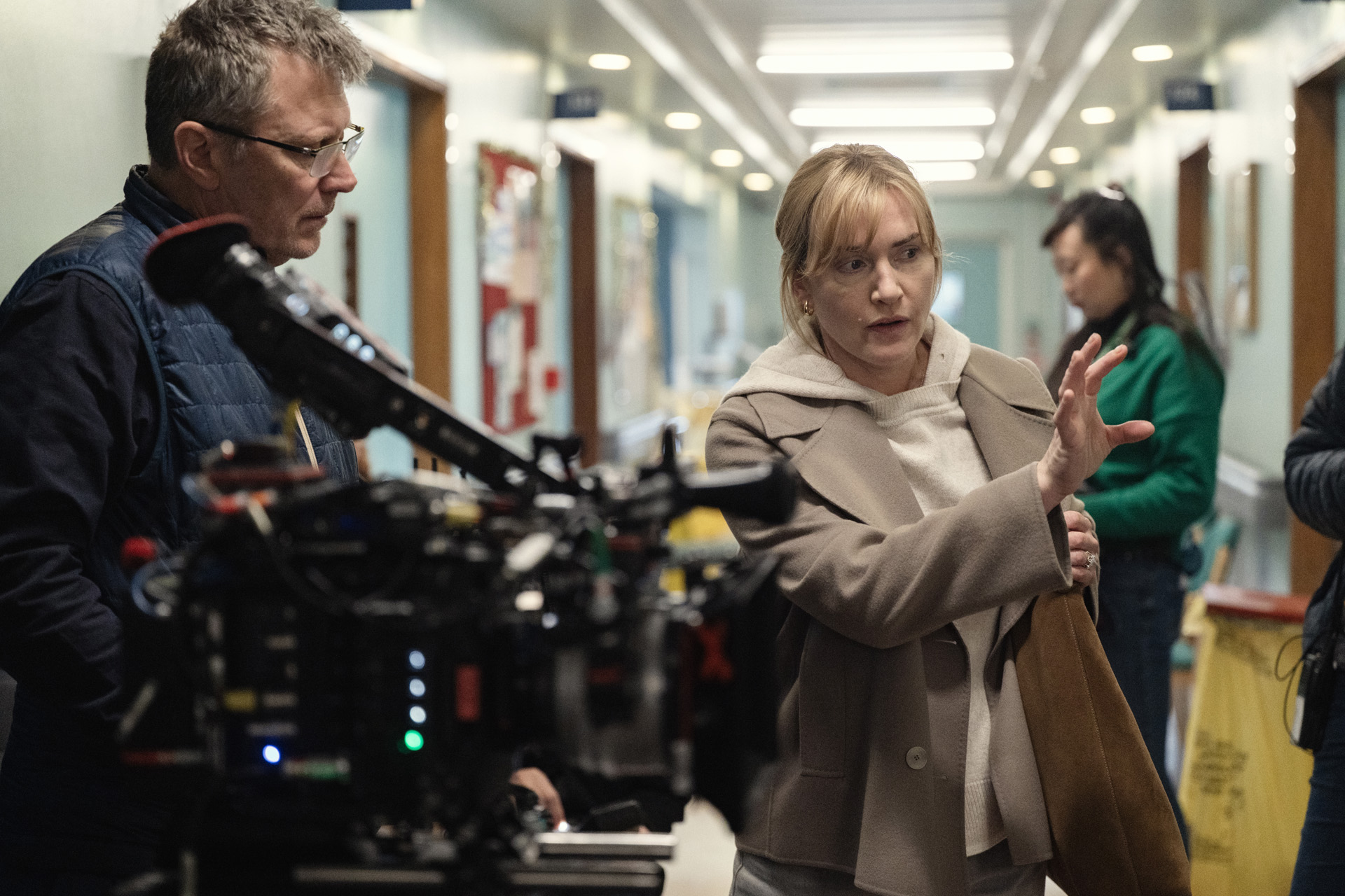 Kate Winslet directing on the set of Goodbye June.