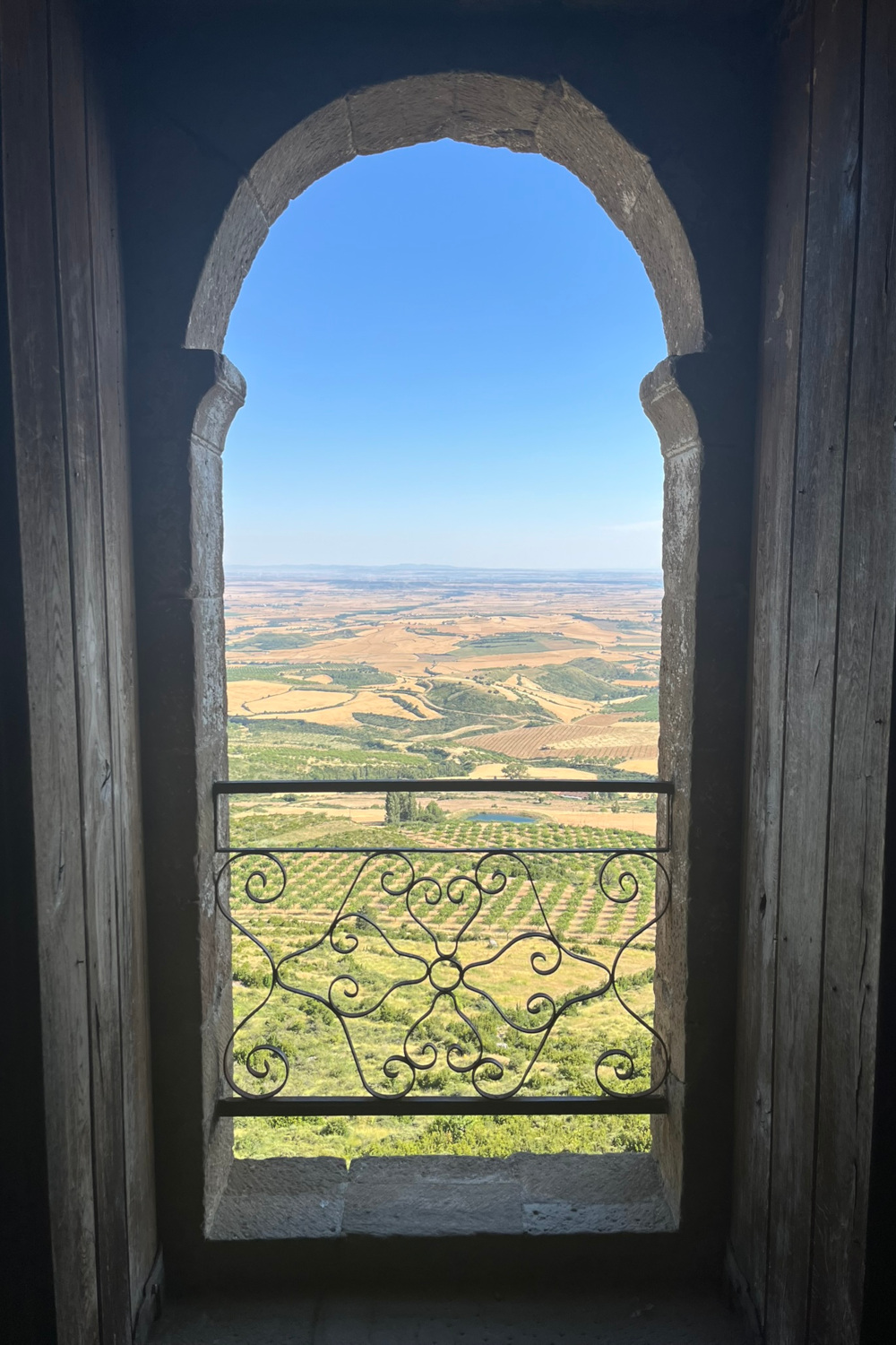 Open doorway with view of rolling hills | what to do in Aragon