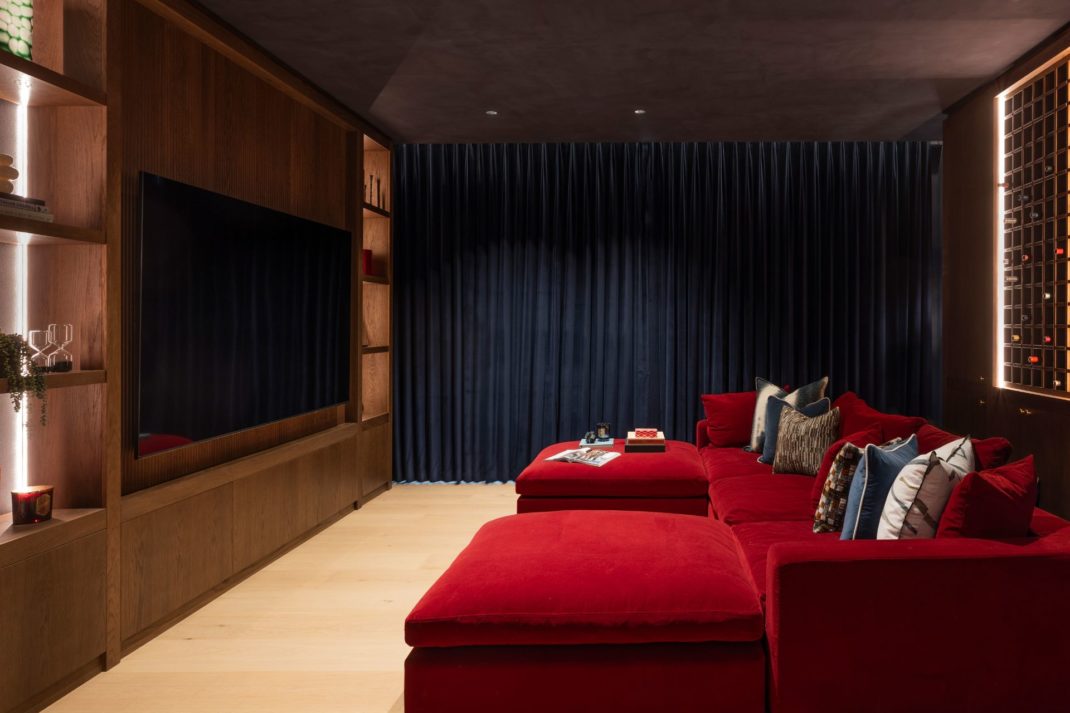 Expert Tips For Designing A Luxurious Home Cinema