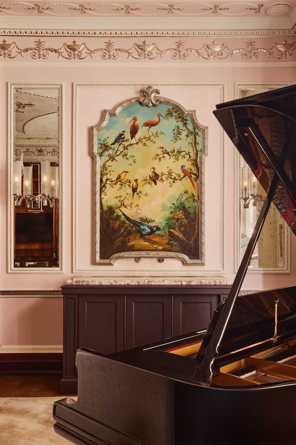 What Is It Like To Stay In A Suite At The Connaught London?