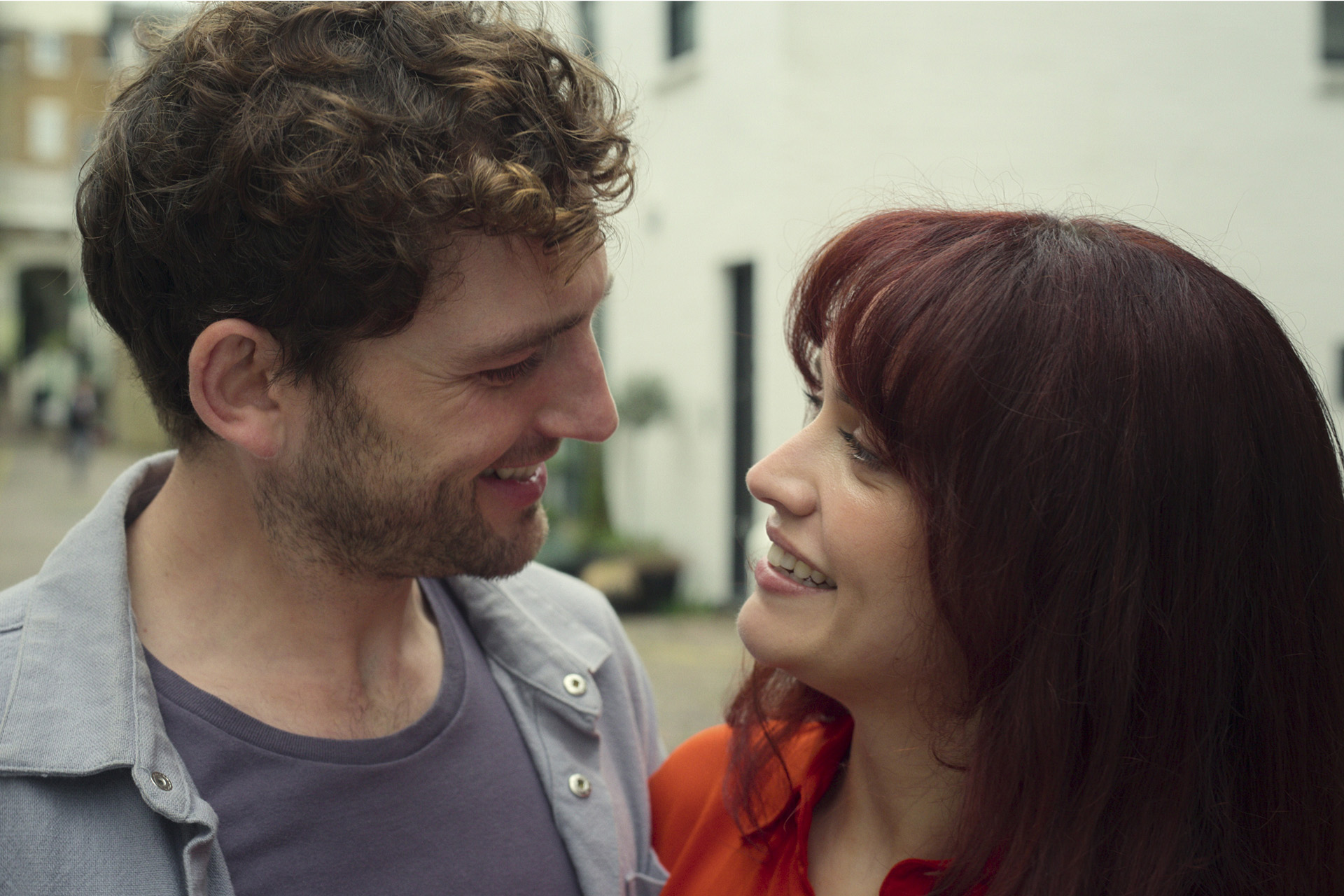 Daniel (Laurie Davidson) & Cherry (Olivia Cooke) in The Girlfriend