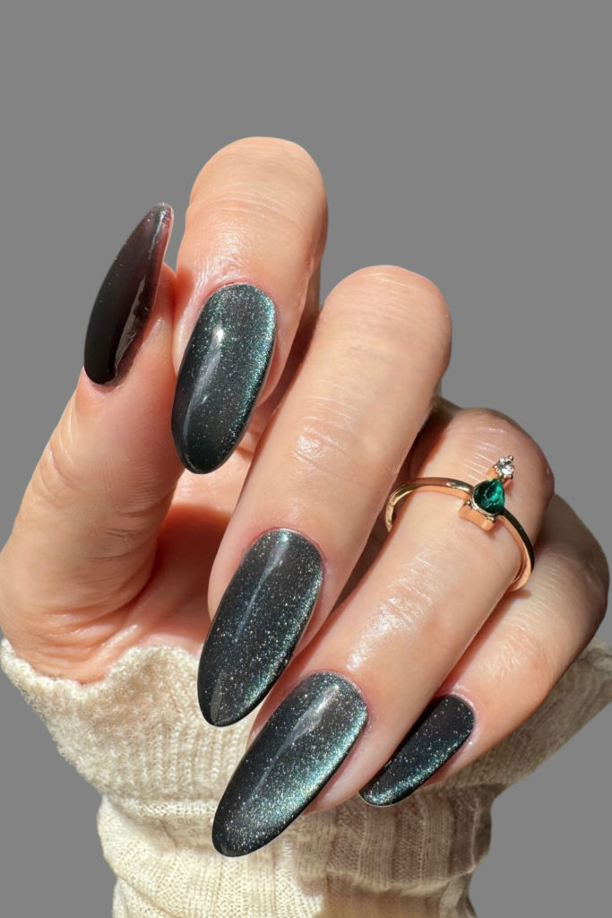 Cat Eye Nails Are Having A Moment (Again) – Here’s How To Get The Look