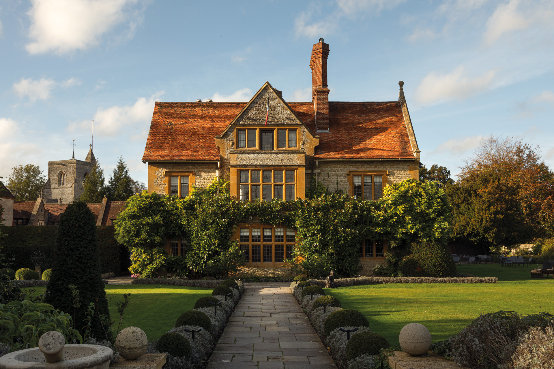 The exterior of Le Manoir