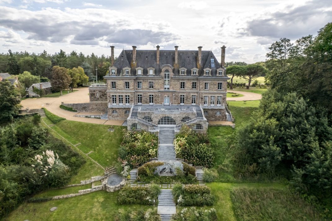 House Of Guiness? Please – We’ve Got The Château Of Cointreau