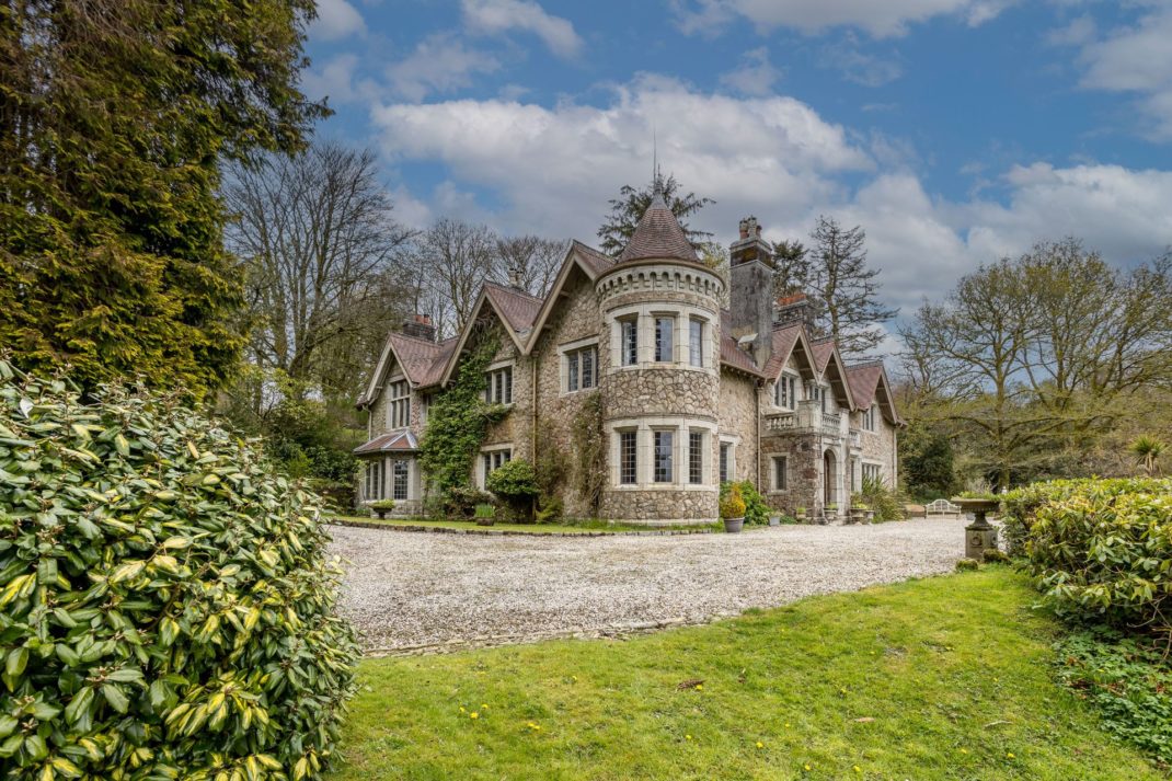 This Estate’s Former Owner Might Return To Fish – He Can, He’s The King