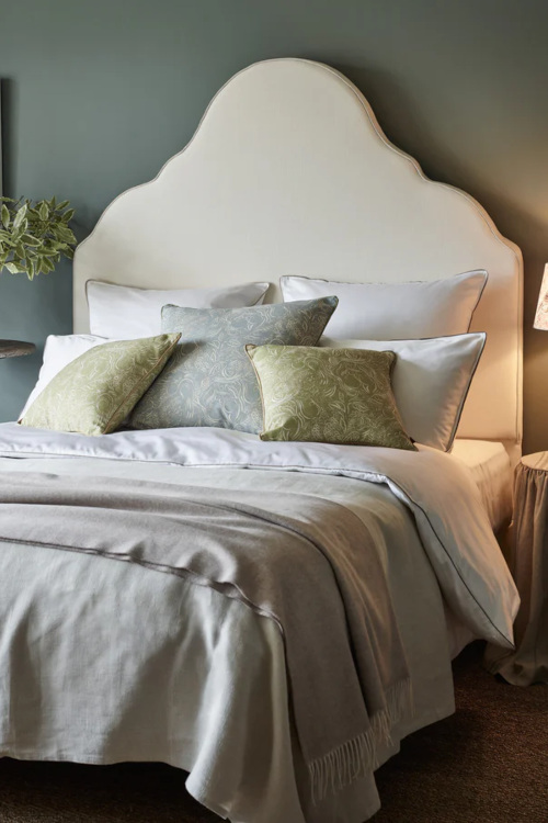 Neutral toned bed