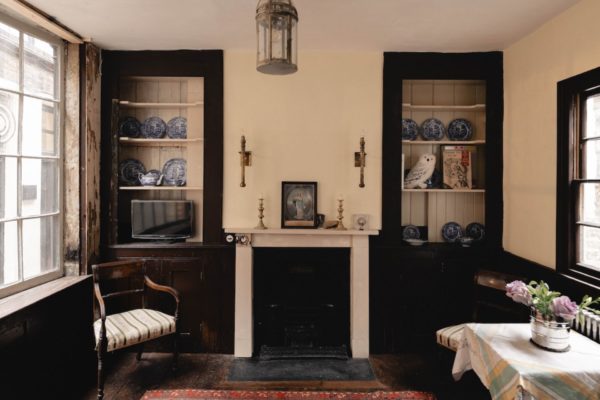 Inside Goodwin's Court