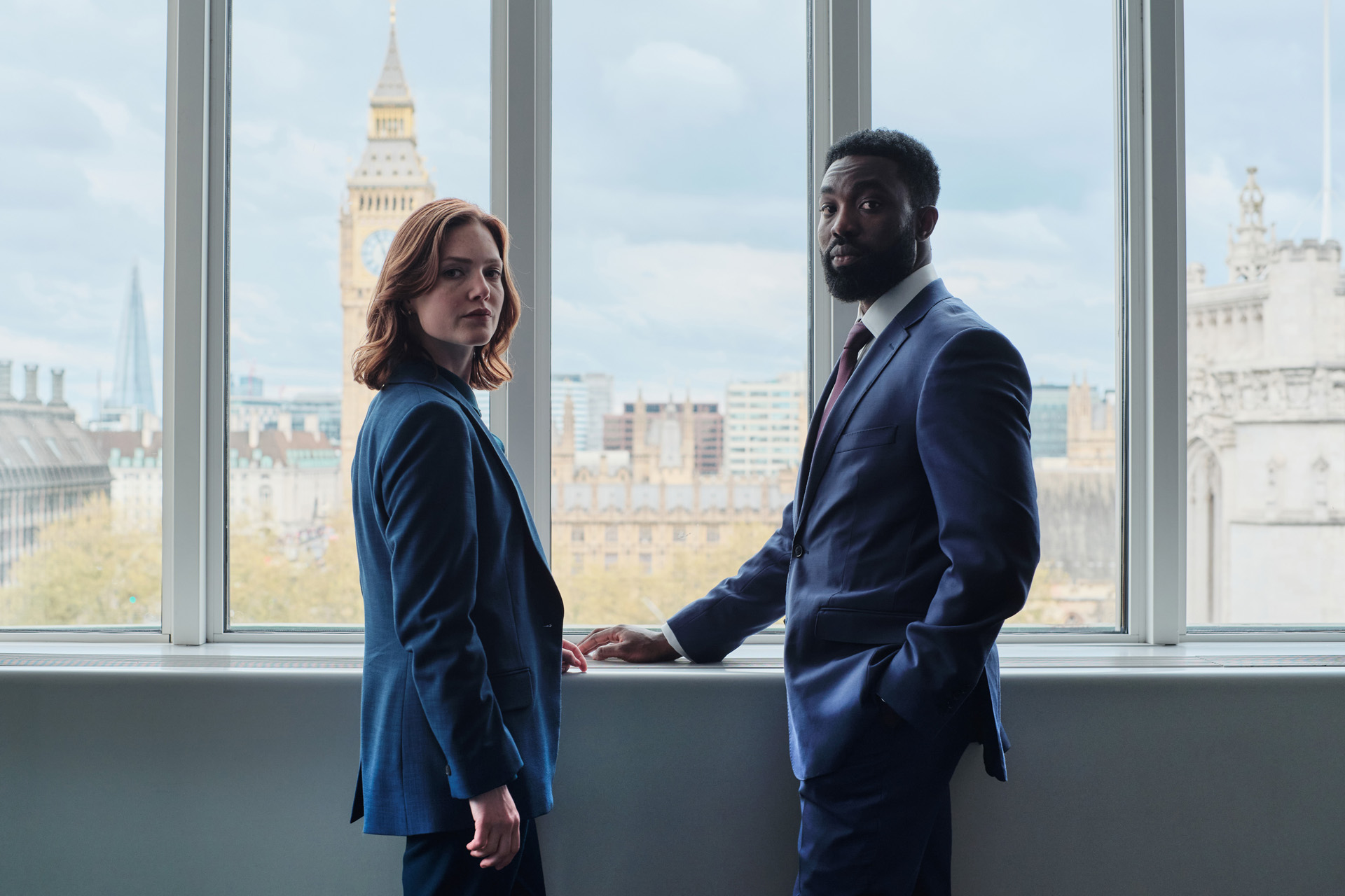 Rachel Carey (HOLLIDAY GRAINGER) & Isaac Turner (PAAPA ESSIEDU) in The Capture S3.