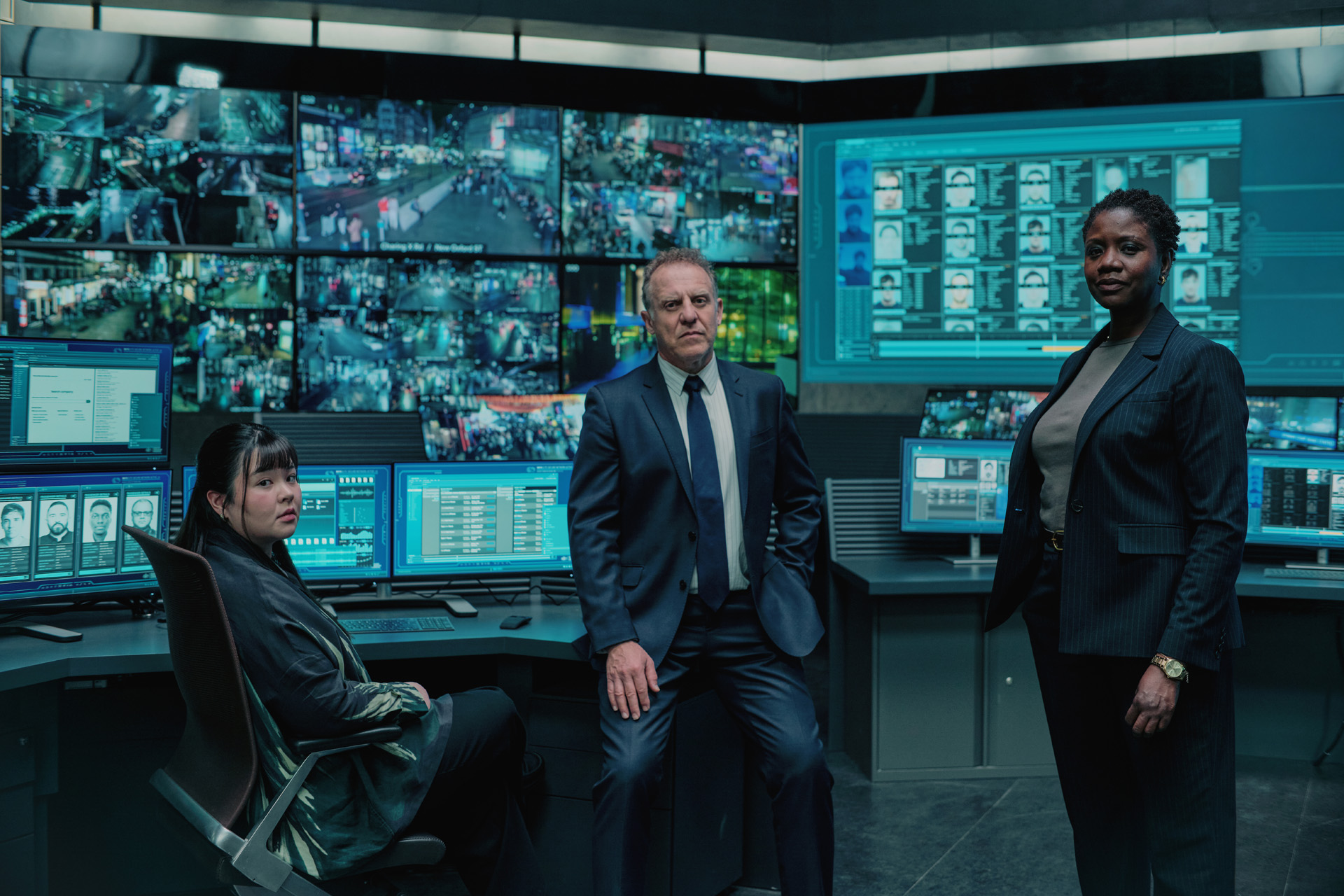 DC Chloe Tan (TESSA WONG), DSI Tom Kendricks (NIGEL LINDSAY) & DI Nadia Latif (GINNY HOLDER) in The Capture S3