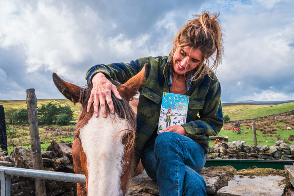 Amanda Owen with her horse Hazel
