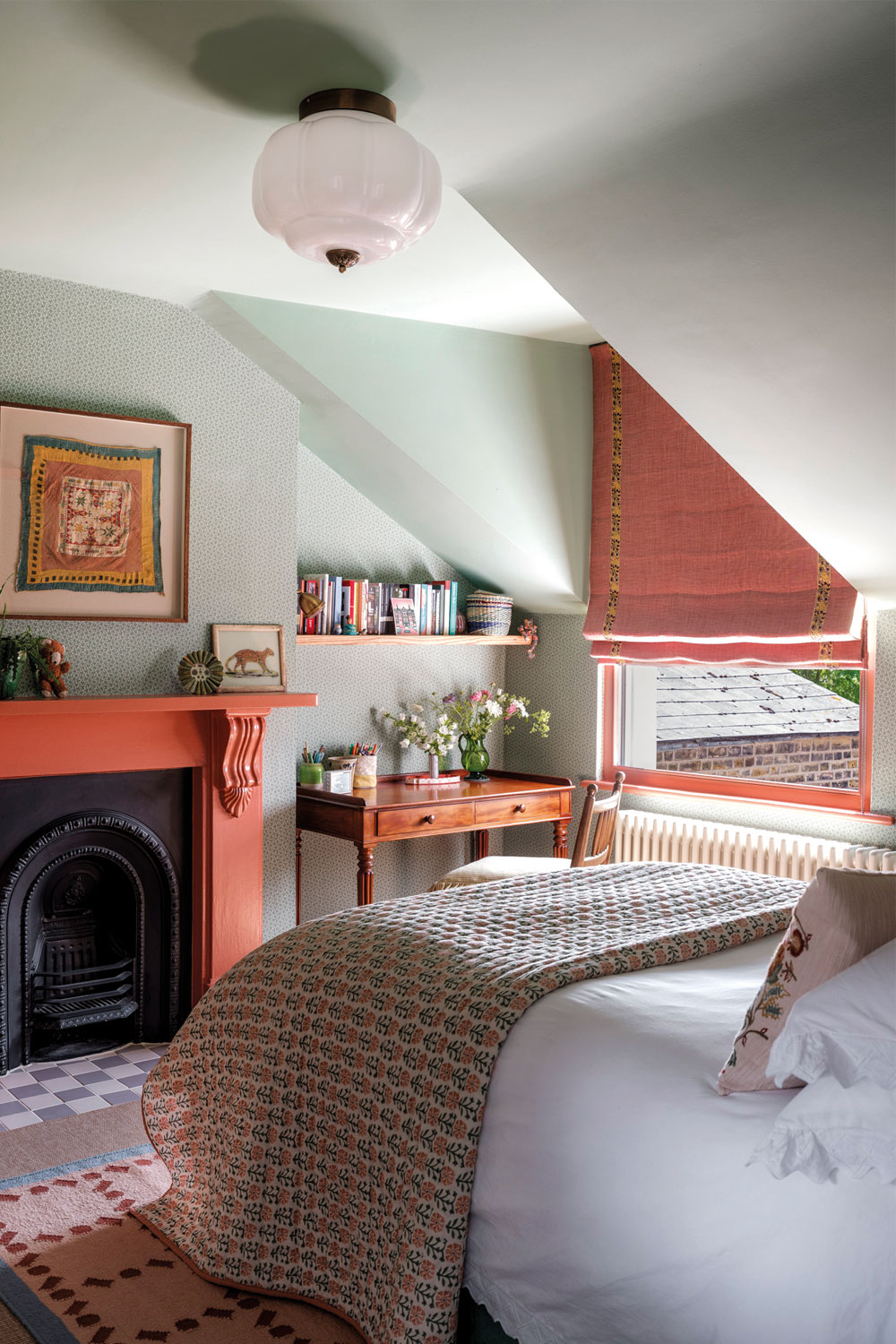 A Laura Stephens design for a spare bedroom