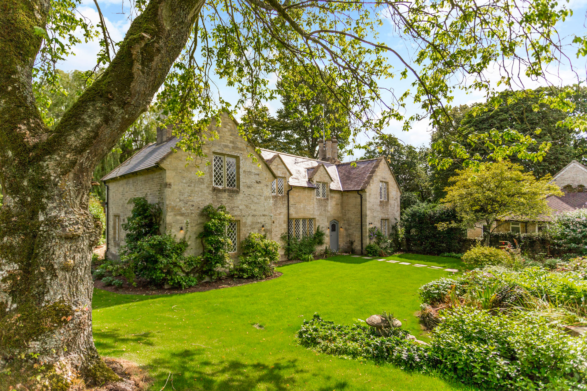 Swinbrook tudor-style house