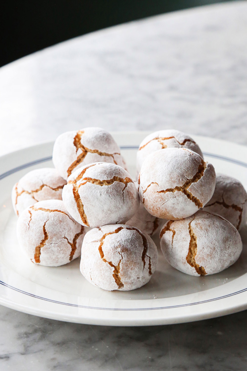 Amaretti biscuits
