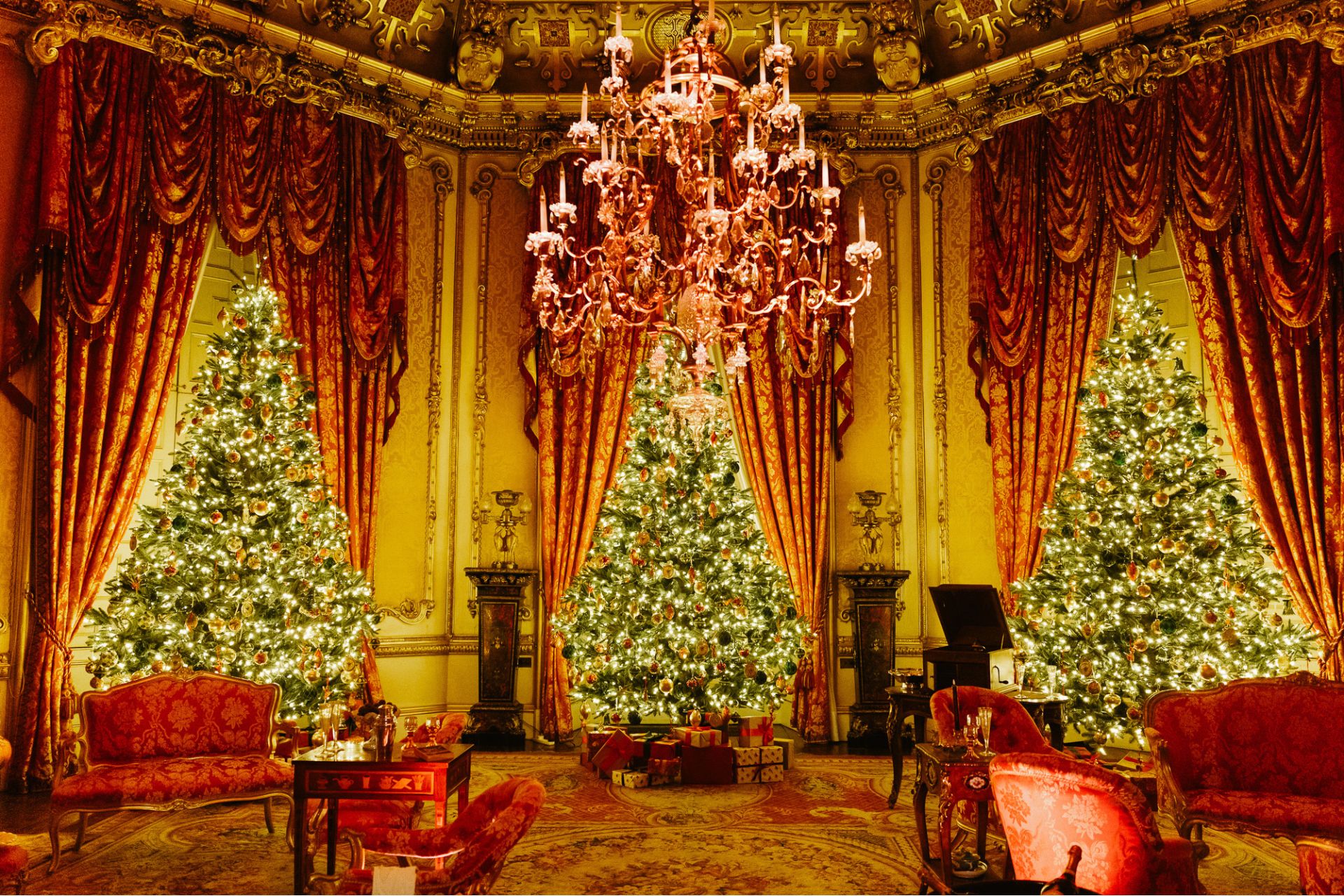 Raby Castle christmas decor