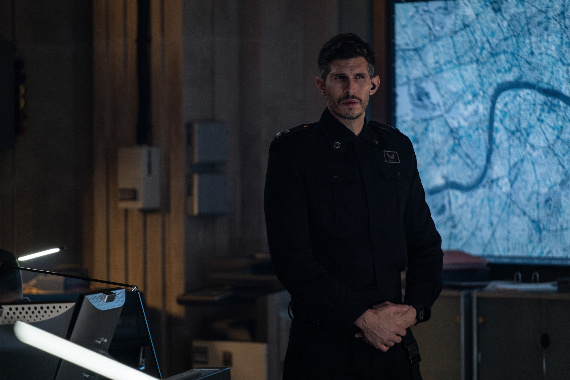 Alexander Devrient starring in The War Between The Land And The Sea