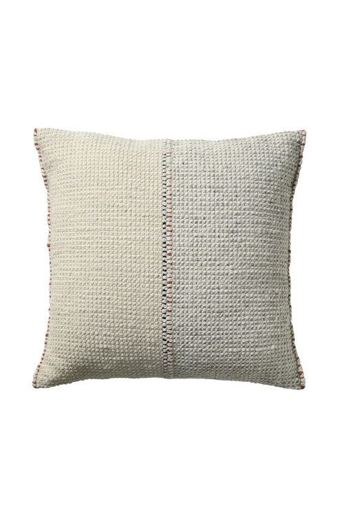 Boucle cushion