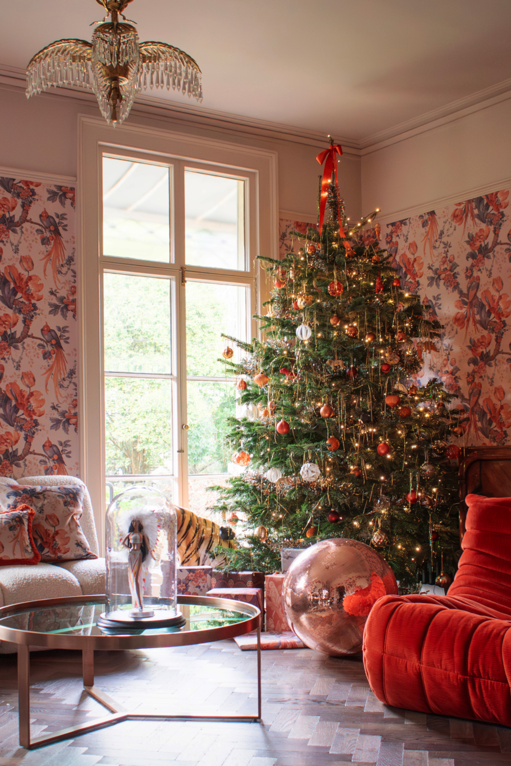 Kitsch Christmas decor