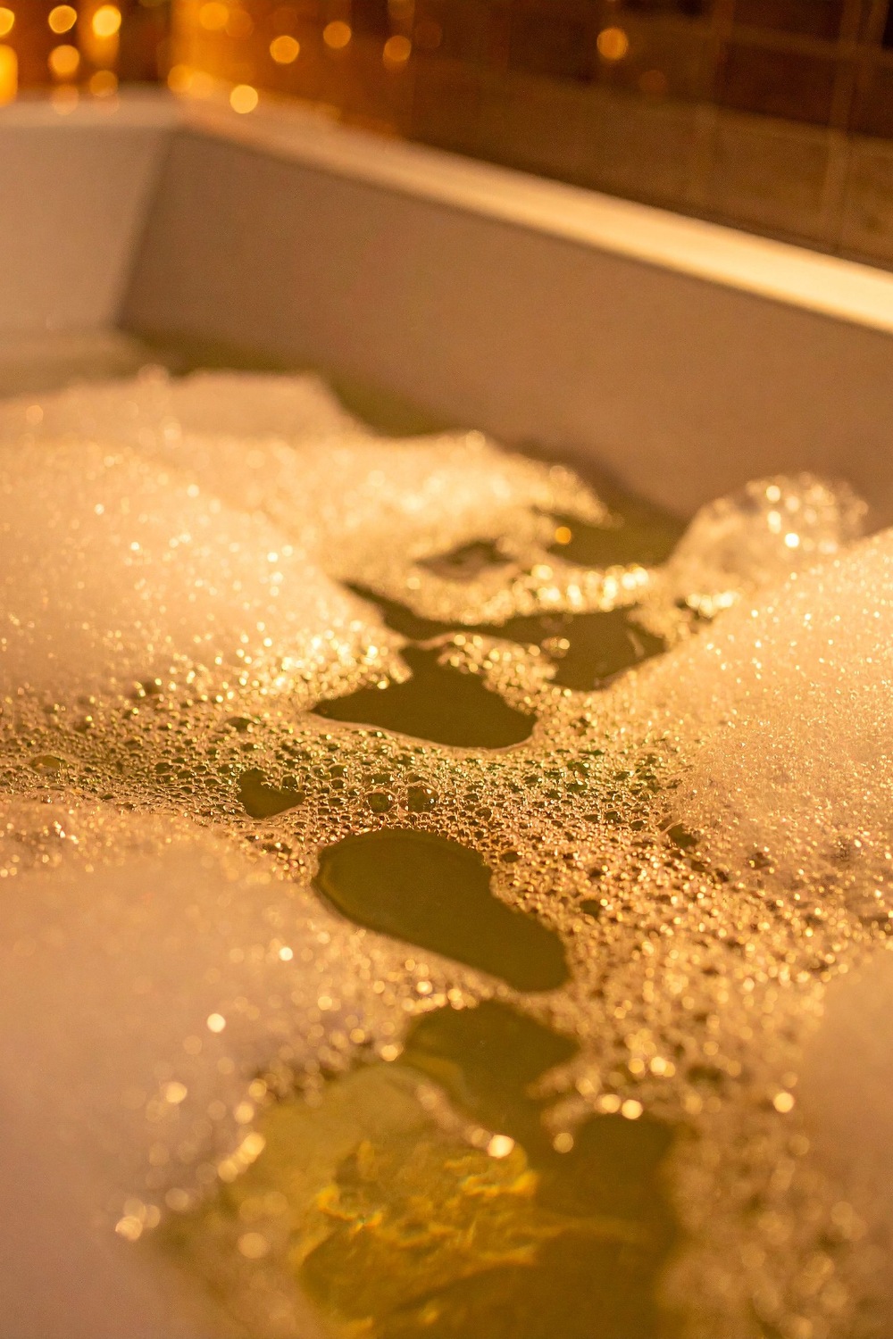 Bath with bubbles | winter solstice wellness