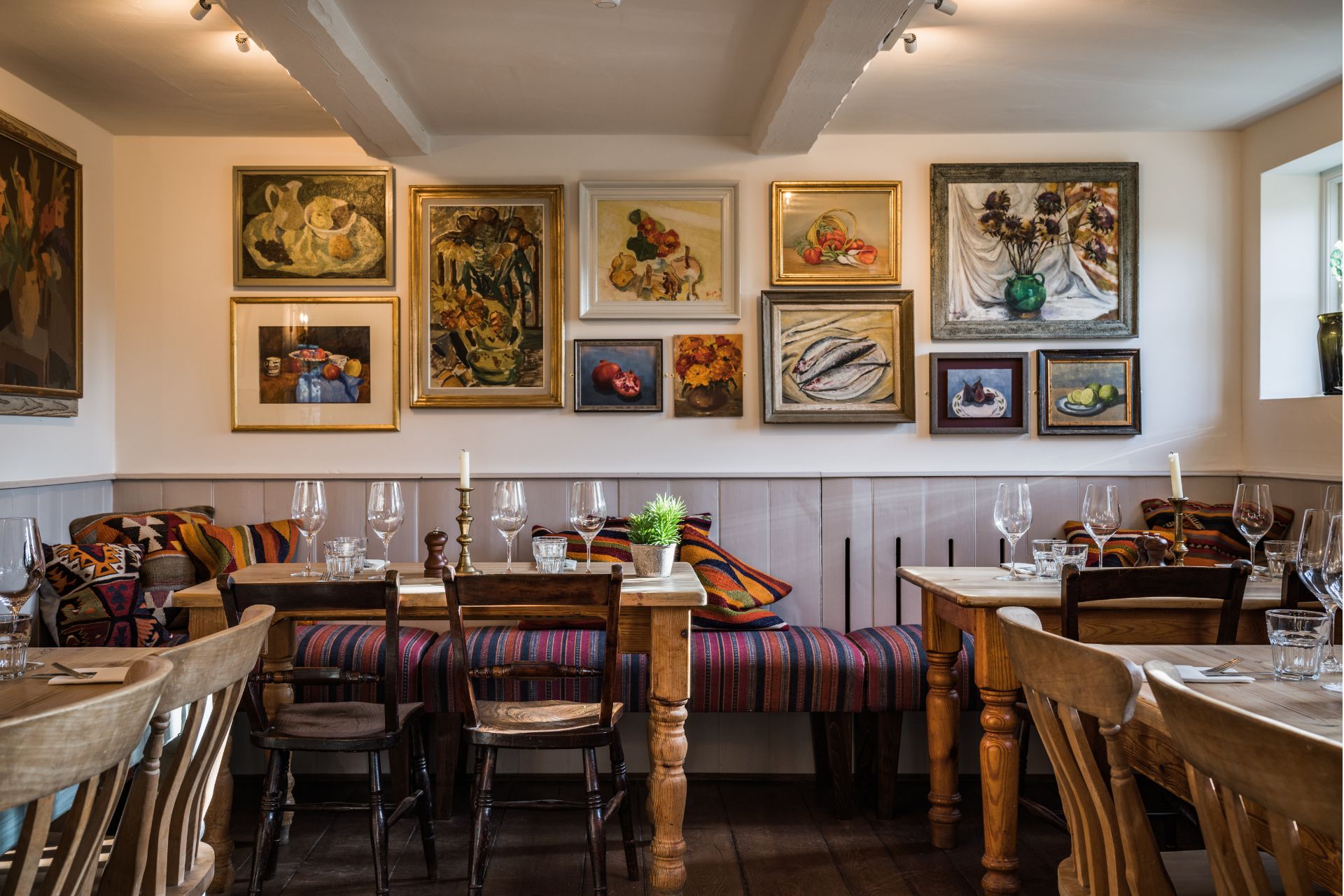 The Horse & Groom