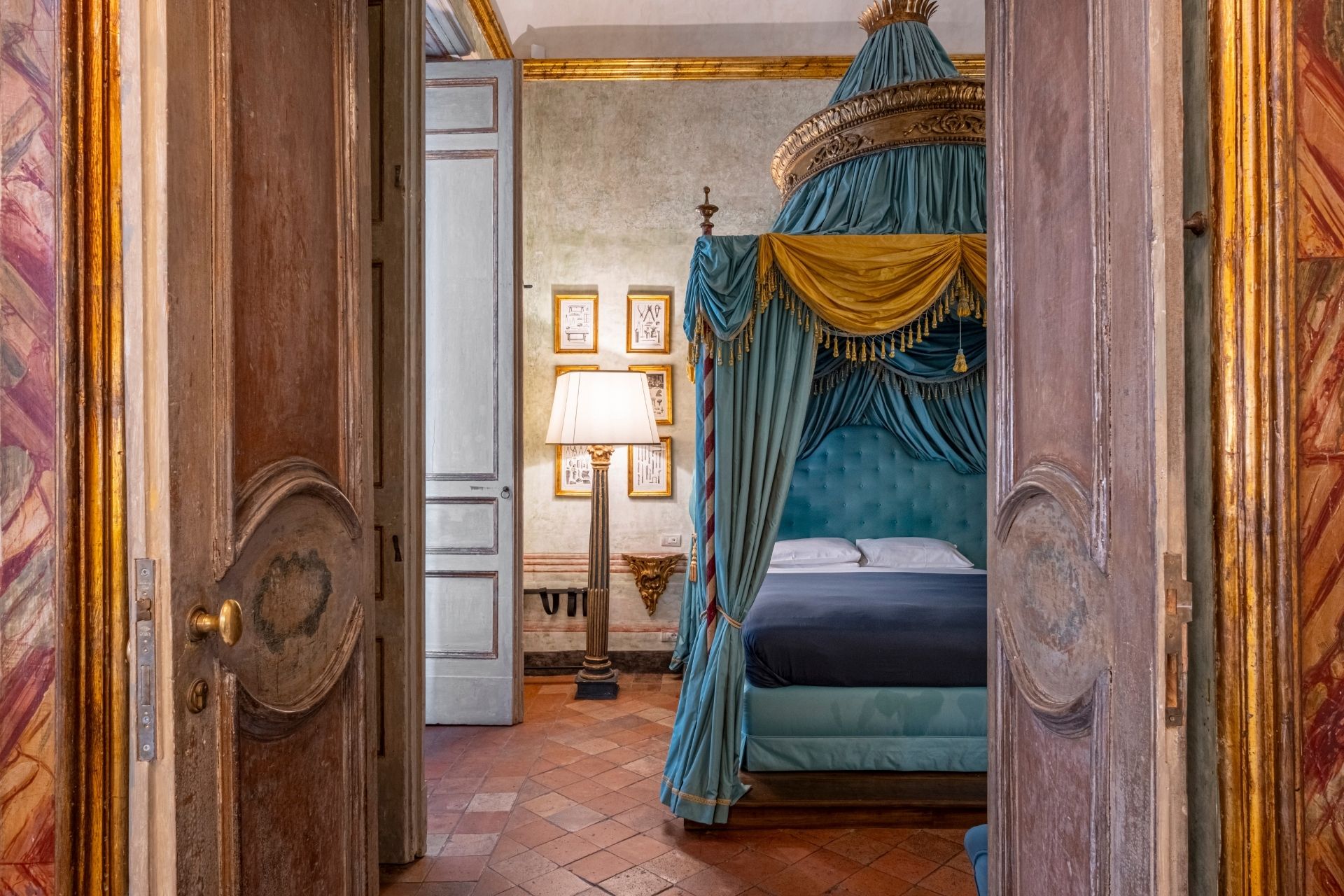 Palazzo Doria D'Angri bedroom