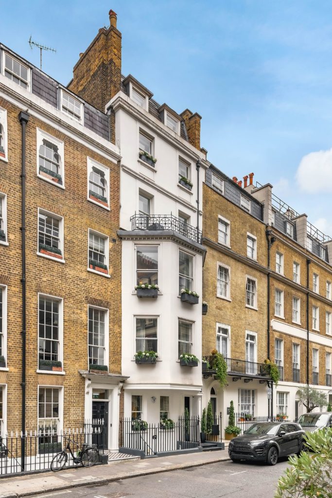 This Mayfair Mansion Was Frequented By Oscar Wilde (& Inspired His Most Famous Play)