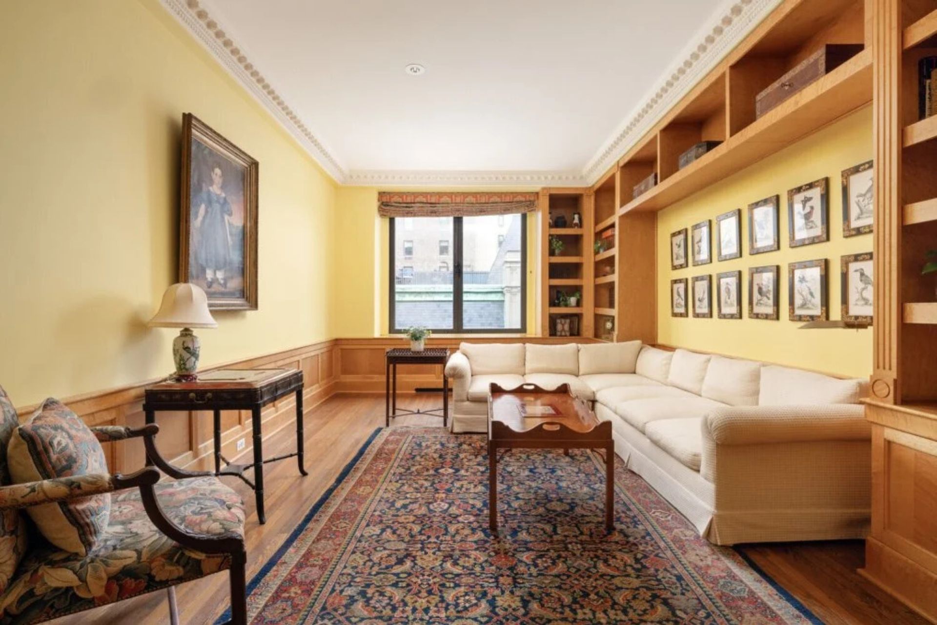 1107 fifth avenue living room