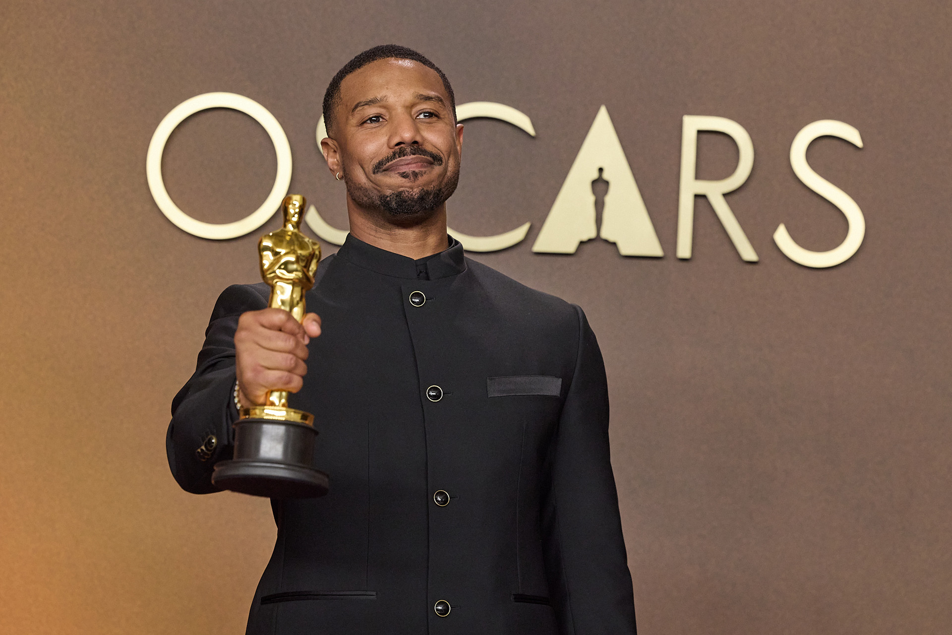 Michael B. Jordan poses backstage with the Oscar® for Actor in a Leading Role during the 98th Oscars® at Dolby® Theatre at Ovation Hollywood on Sunday, March 15, 2026.