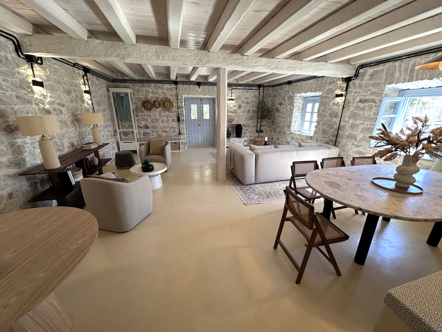 Open plan dining/living room