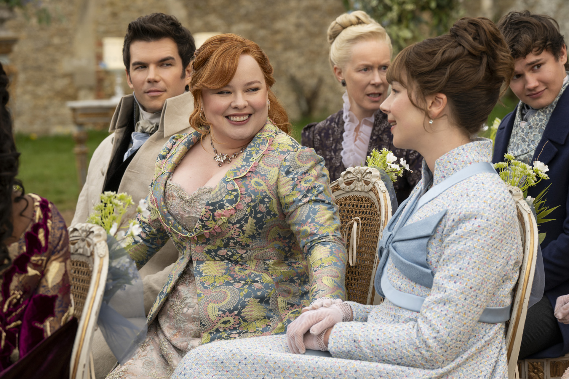 Luke Newton as Colin Bridgerton, Nicola Coughlan as Penelope Bridgerton, Geraldine Alexander as Mrs. Wilson, Claudia Jessie as Eloise Bridgerton & Will Tilston as Gregory Bridgerton in Bridgerton.